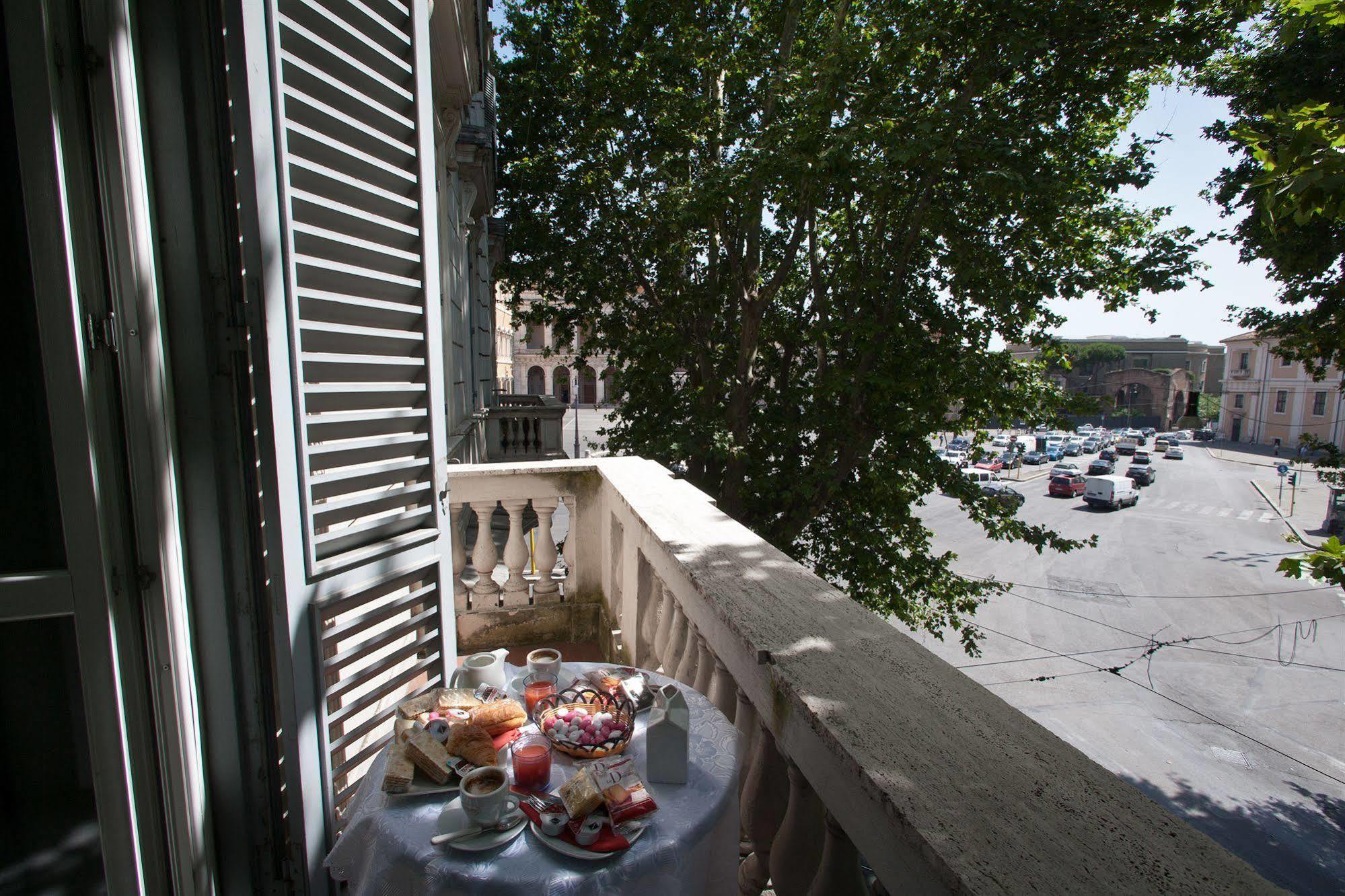 Hotel Crossing Roma 1 Exterior foto
